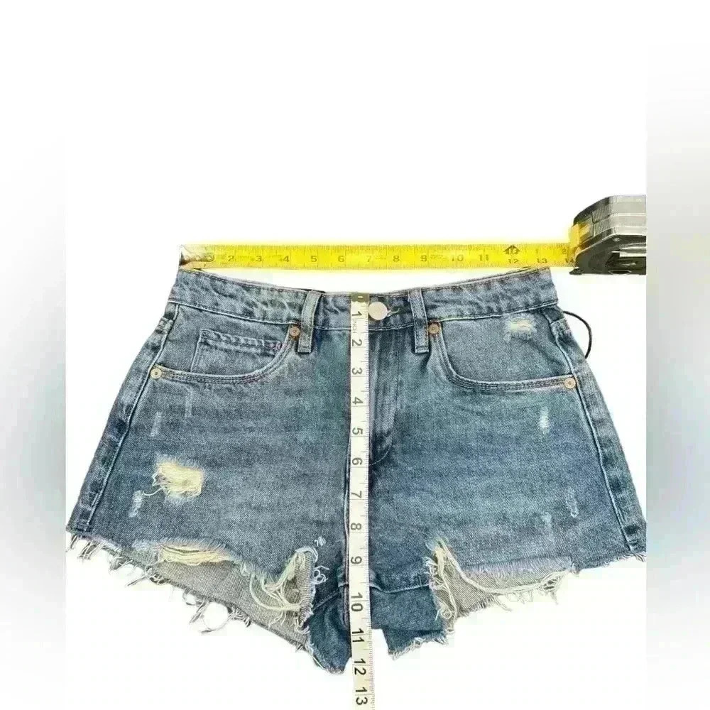 🆕 BLANKNYC High Rise Vintage Short - Picture 4 of 6